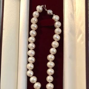 Real Pearl necklace with box